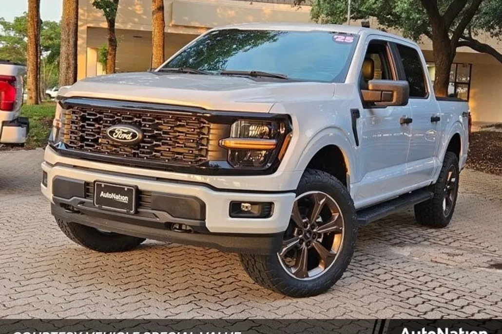 2025 Ford F-150 STX photo 1