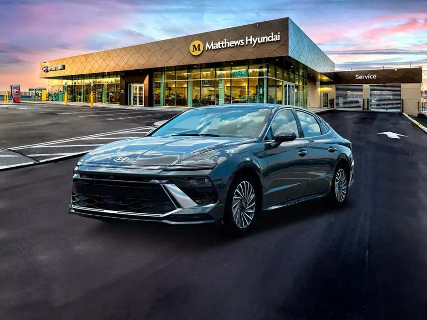 2025 Hyundai Sonata Hybrid Limited photo 1
