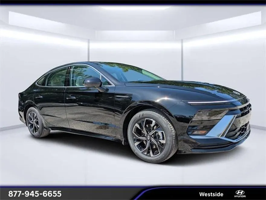 2025 Hyundai Sonata SEL photo 1