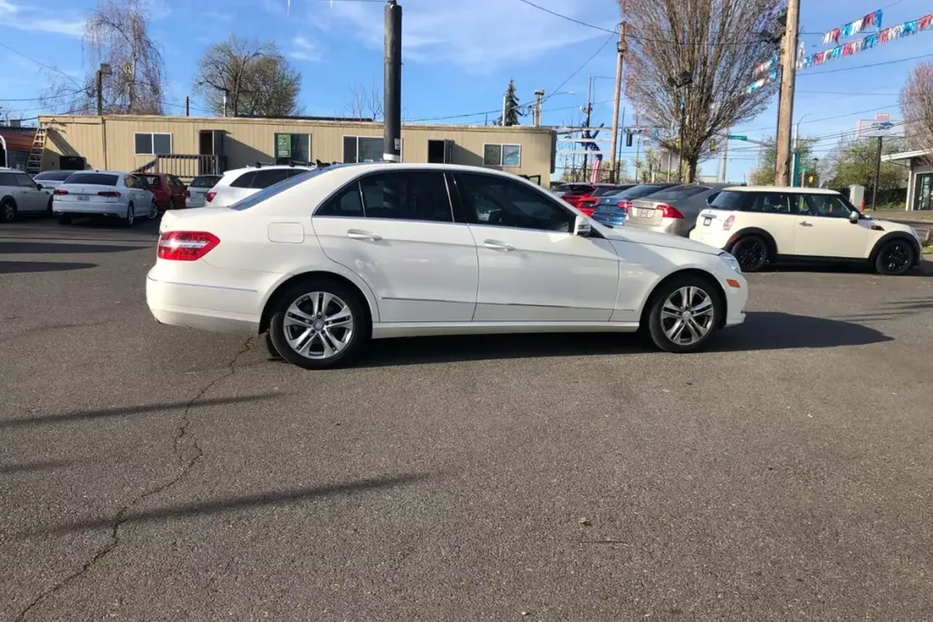 2010 Mercedes Benz E 350 Sport 4MATIC photo 1