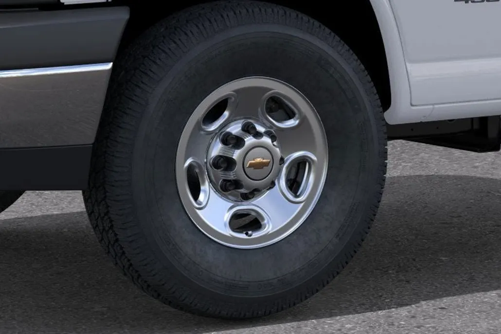 2025 Chevrolet Express Cutaway 3500 photo 1