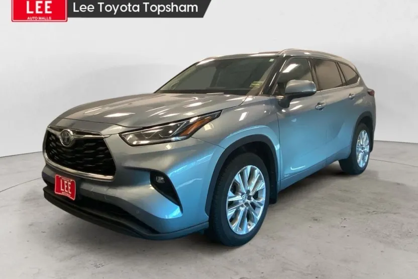 2022 Toyota Highlander Hybrid Limited photo 1