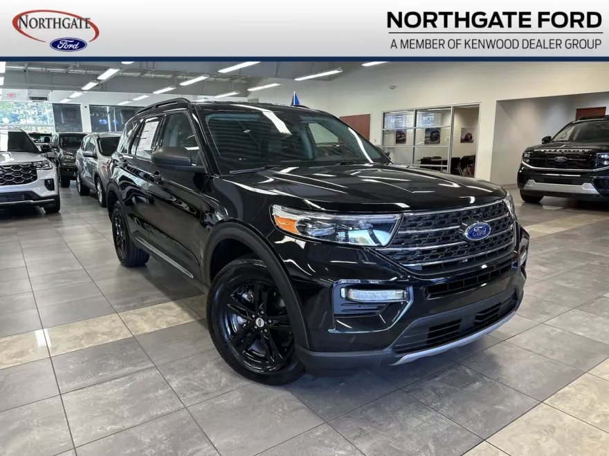 2022 Ford Explorer XLT photo 1