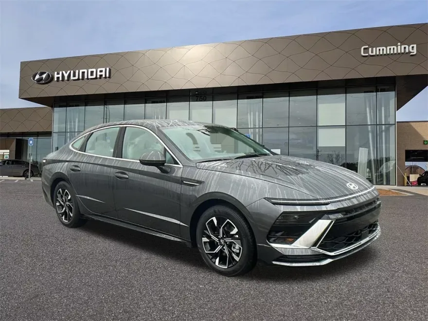 2025 Hyundai Sonata SEL photo 1