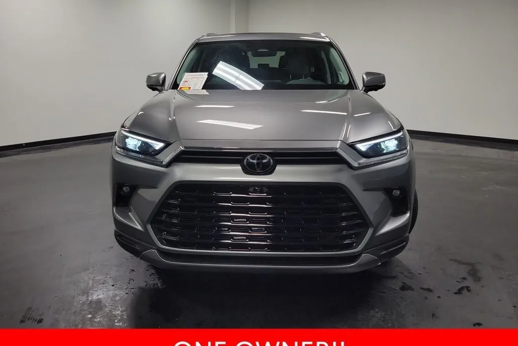 2025 Toyota Grand Highlander Limited photo 1