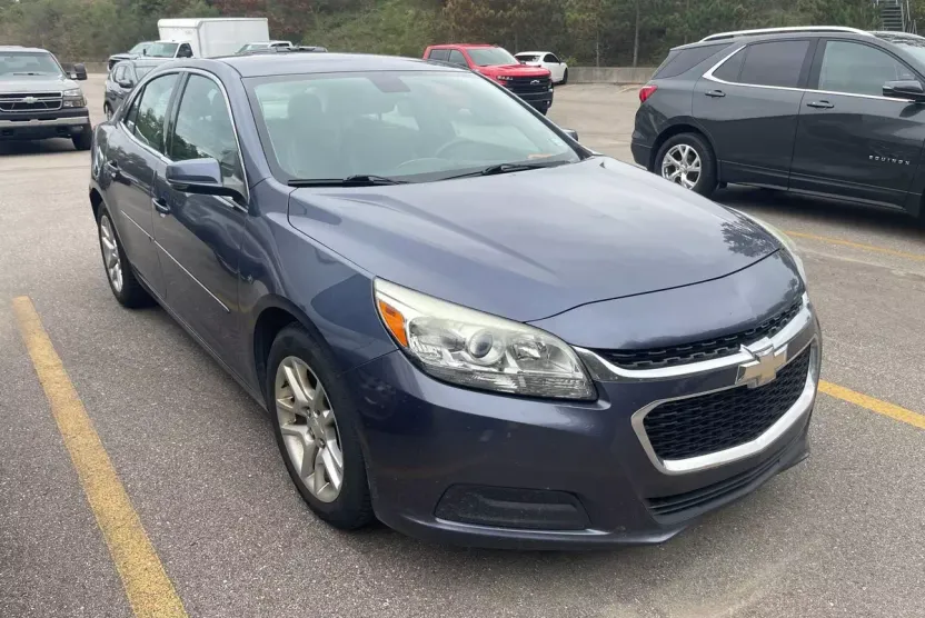 2015 Chevrolet Malibu 1LT photo 1