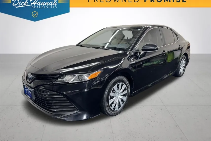 2018 Toyota Camry Hybrid LE photo 1