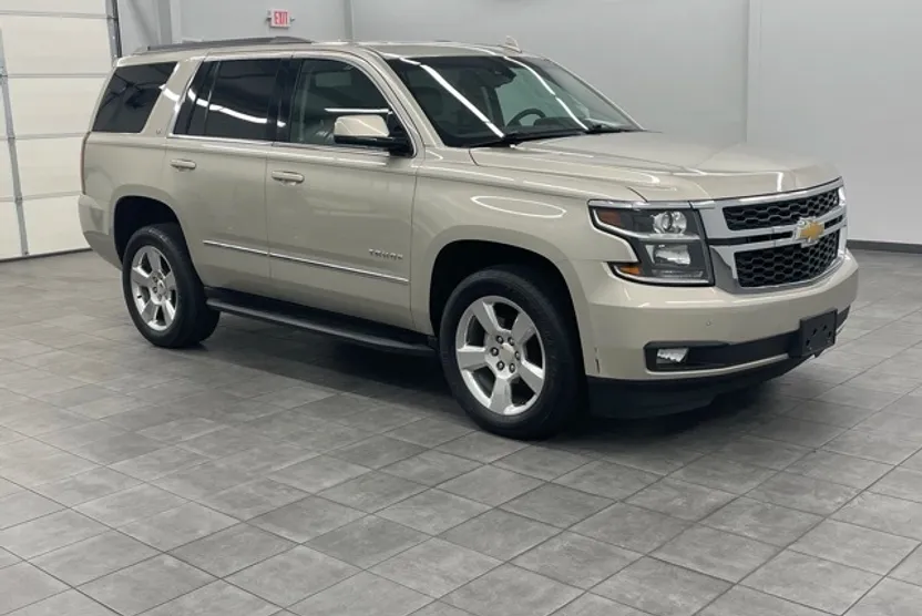 2016 Chevrolet Tahoe LT photo 1