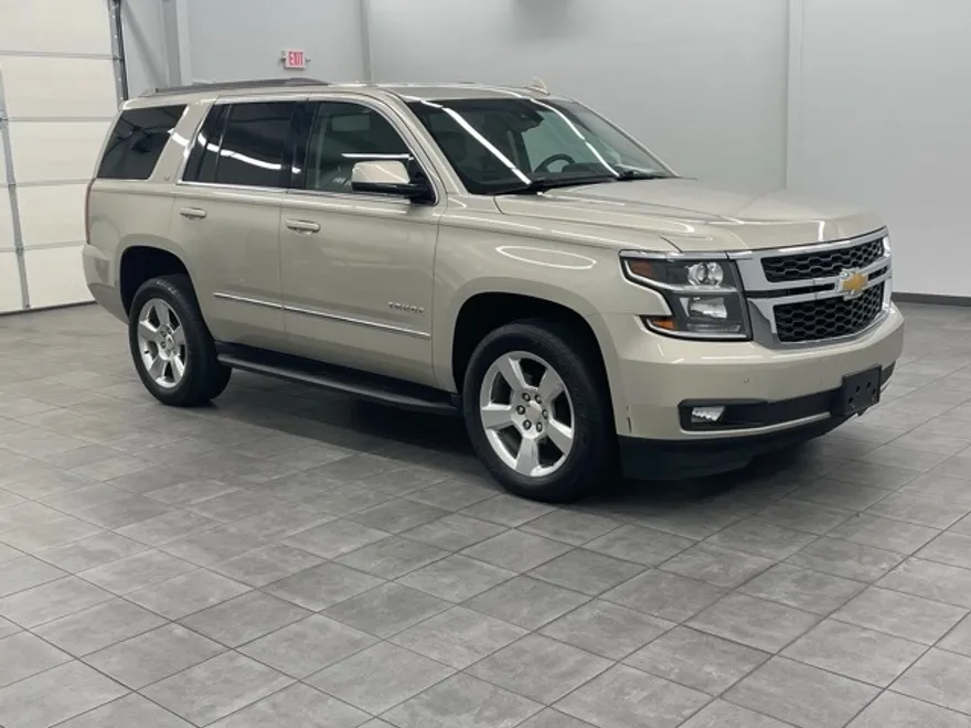 2016 Chevrolet Tahoe LT photo 1