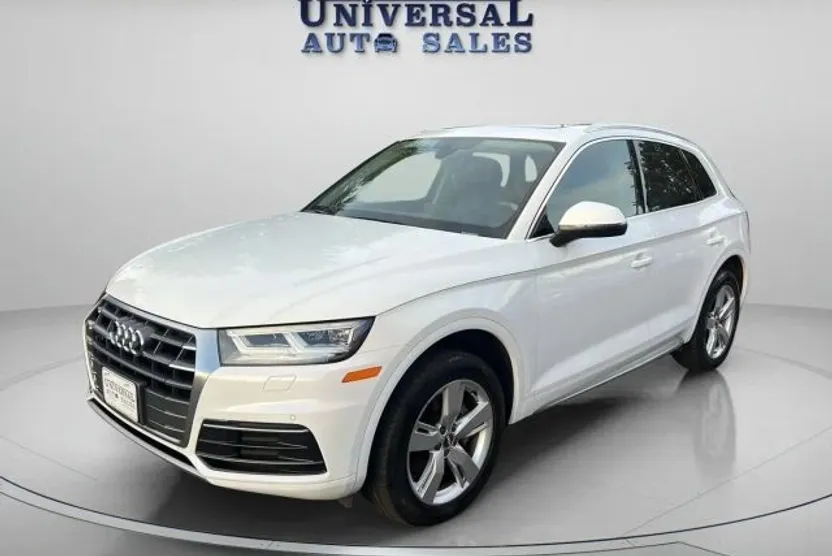2018 Audi Q5 Premium Plus photo 1