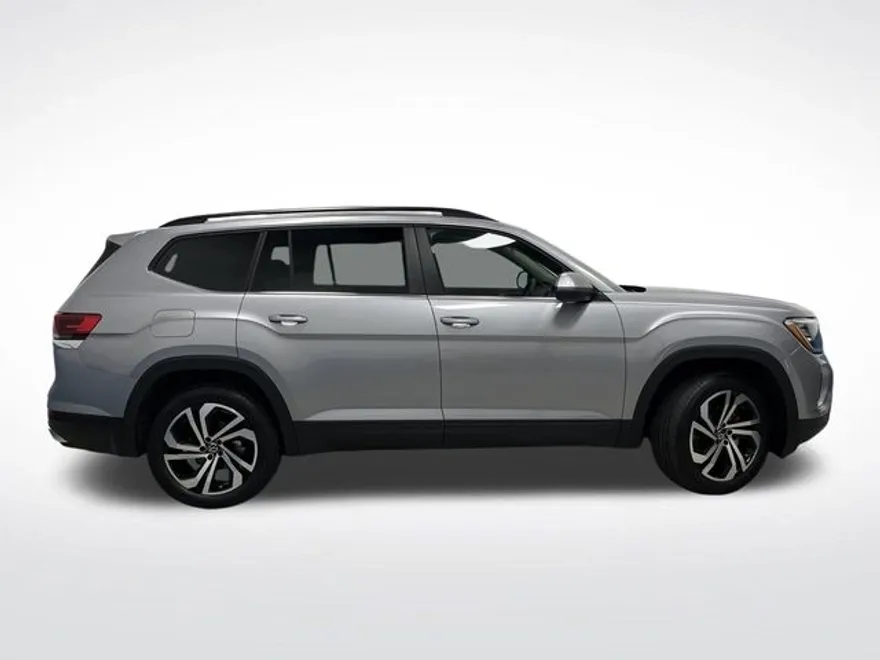 2024 Volkswagen Atlas SE Technology photo 1