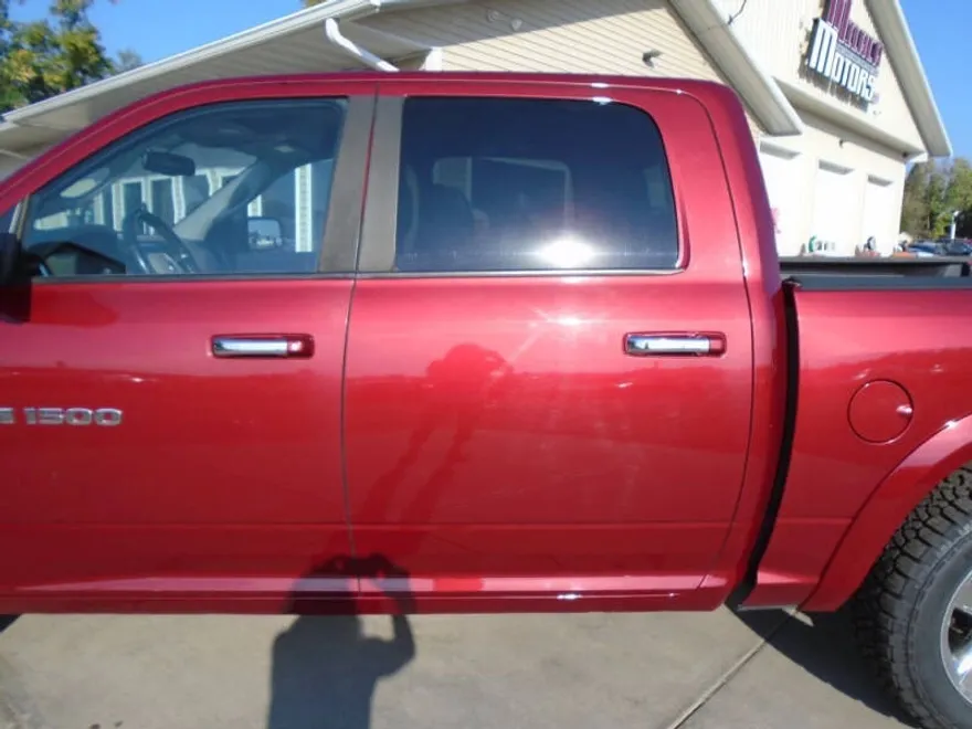 2012 Ram 1500 SLT photo 1