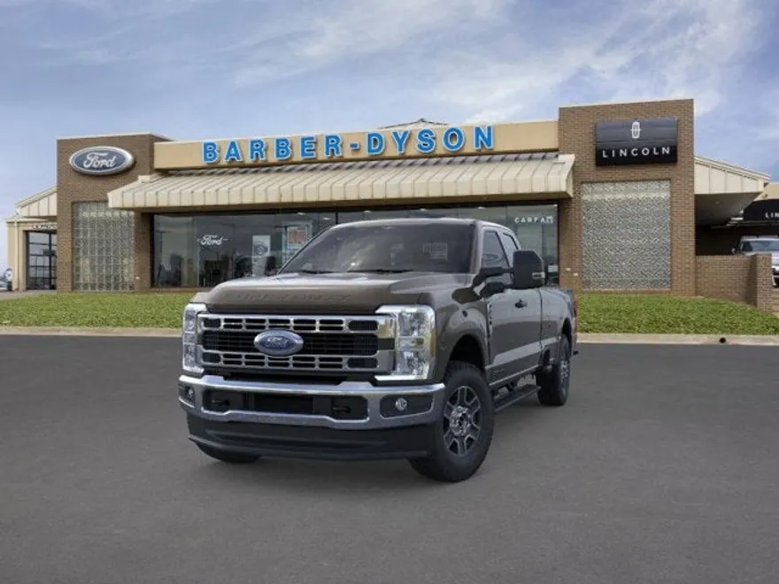 2025 Ford F-250 XLT photo 1