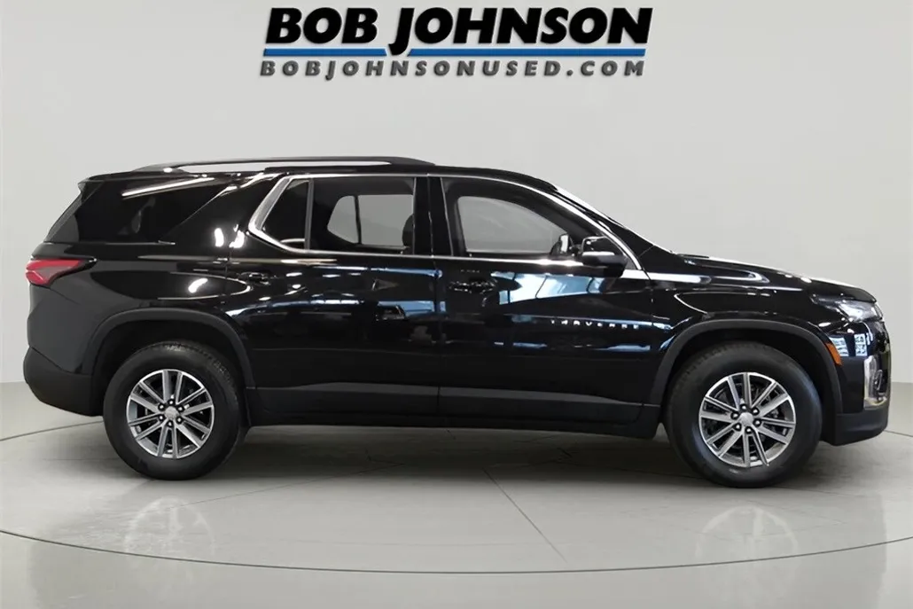 2023 Chevrolet Traverse 1LT photo 1