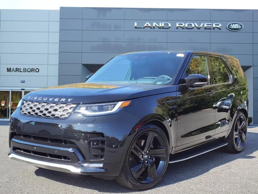 2025 Land Rover Discovery Metropolitan Edition photo 1