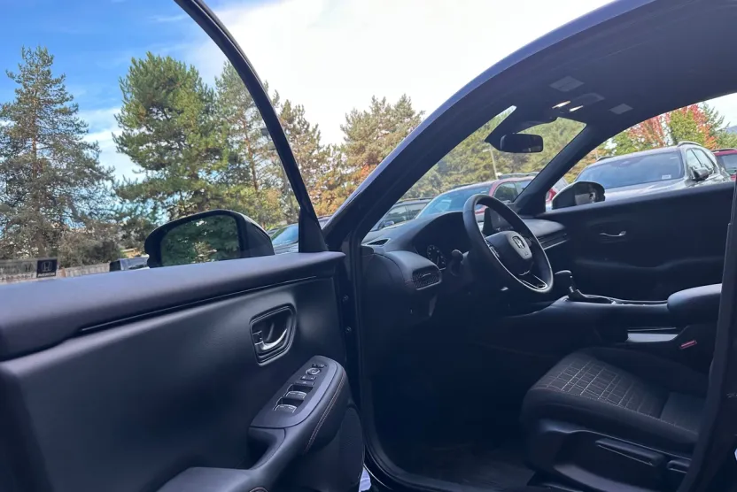 2025 Honda HR-V Sport photo 1