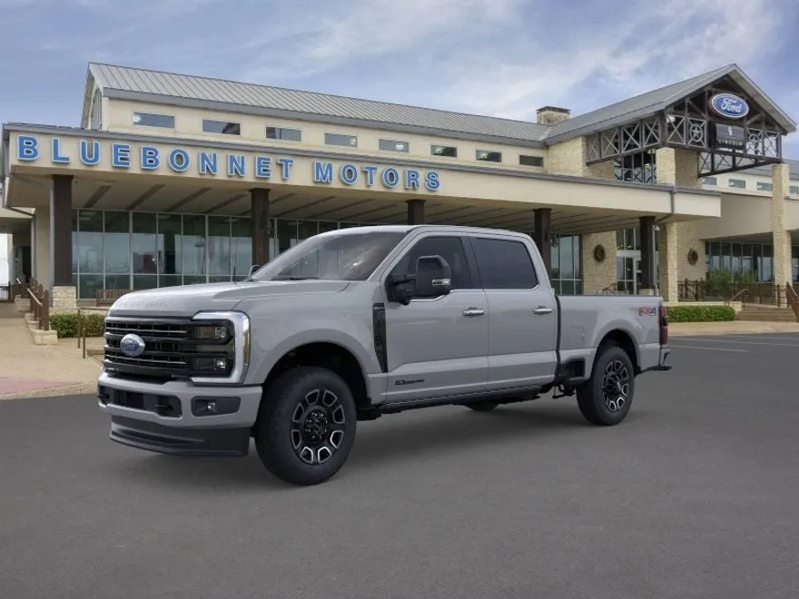 2025 Ford F-250 Platinum photo 1