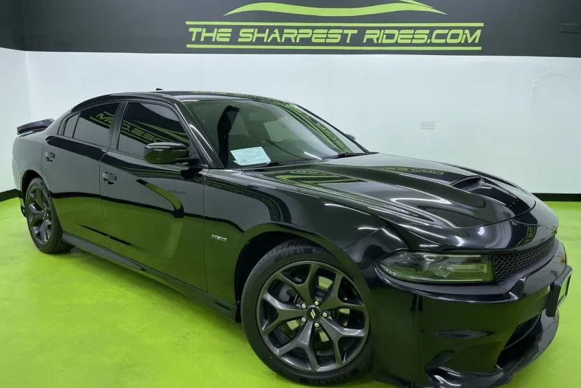 2019 Dodge Charger R/T photo 1