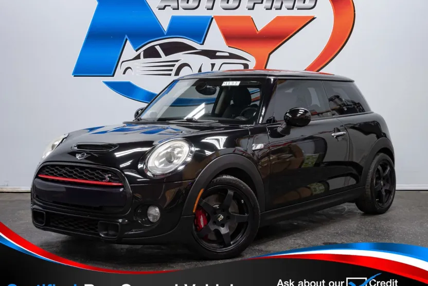 2017 Mini Cooper Hardtop 2 Door photo 1