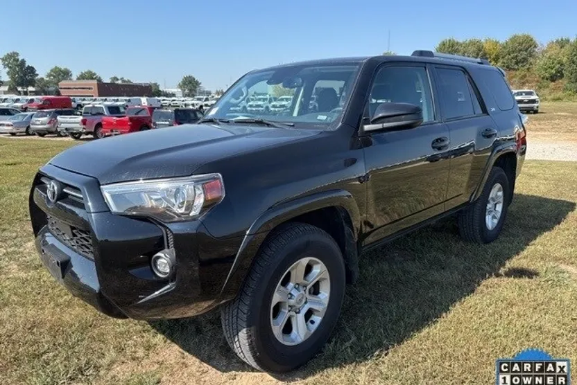 2024 Toyota 4Runner SR5 4WD photo 1