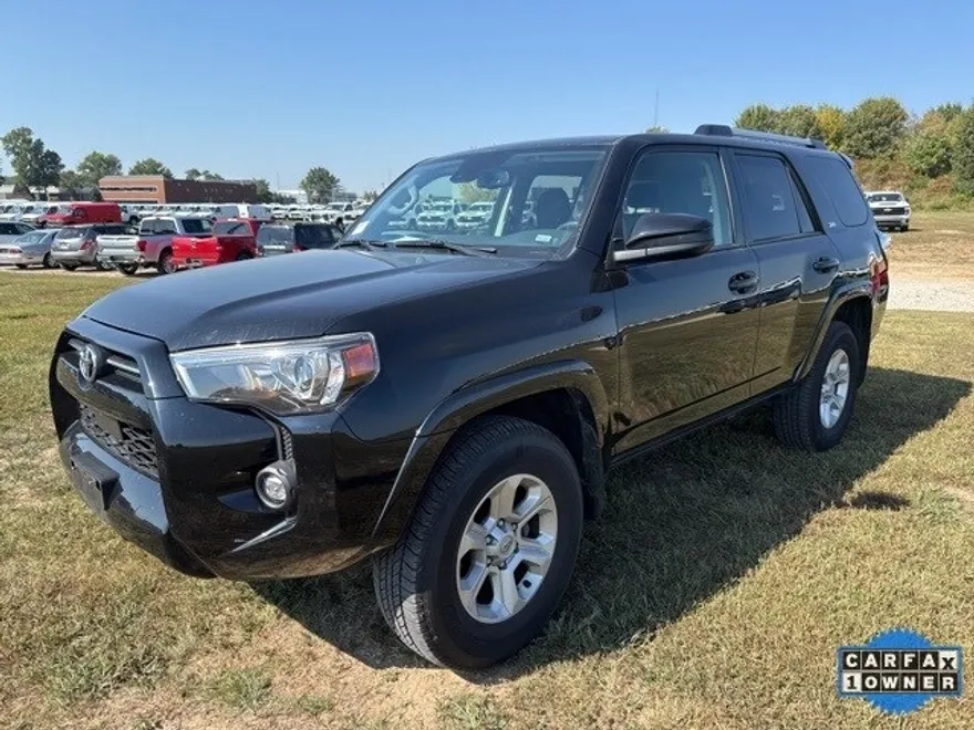 2024 Toyota 4Runner SR5 4WD photo 1