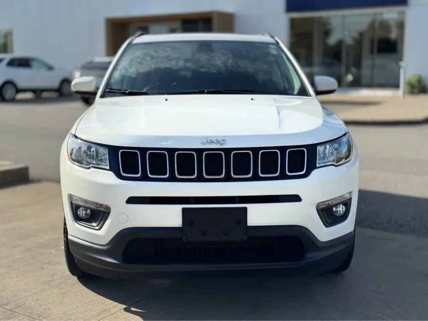 2021 Jeep Compass Latitude photo 1