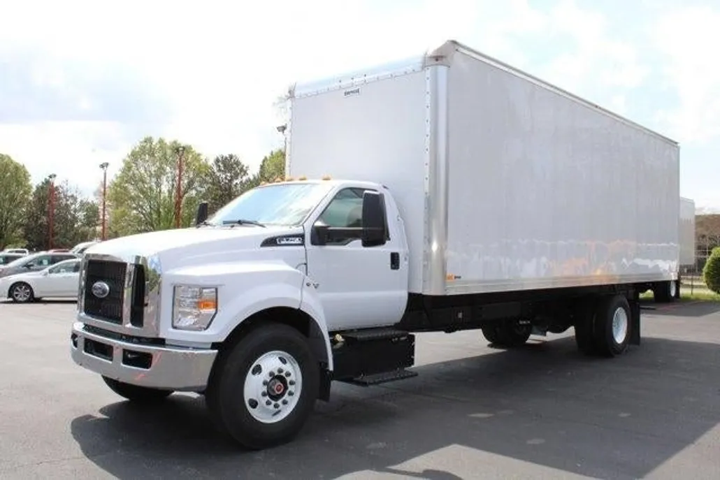 2025 Ford F-750 photo 1
