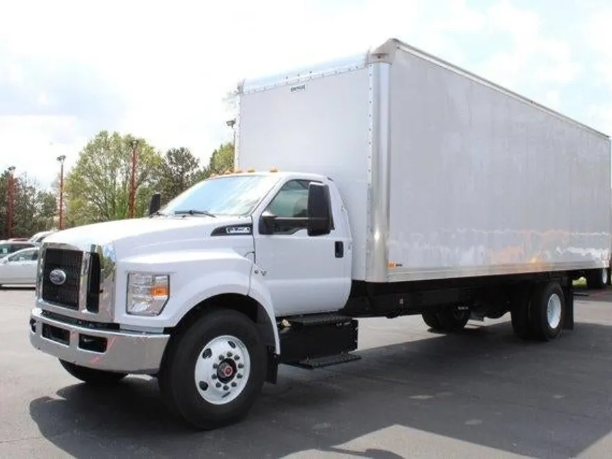 2025 Ford F-750 photo 1
