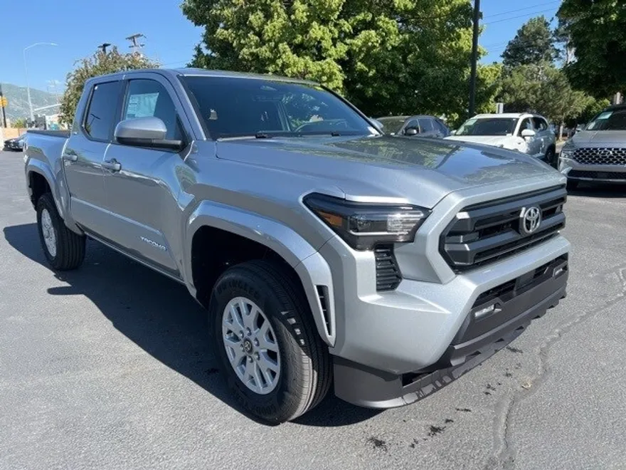 2025 Toyota Tacoma SR5 photo 1