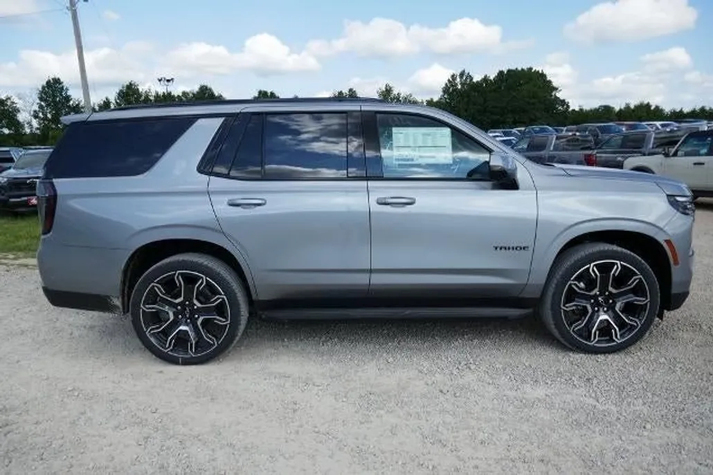 2025 Chevrolet Tahoe RST photo 1