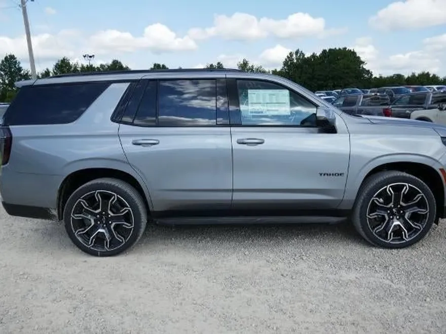2025 Chevrolet Tahoe RST photo 1
