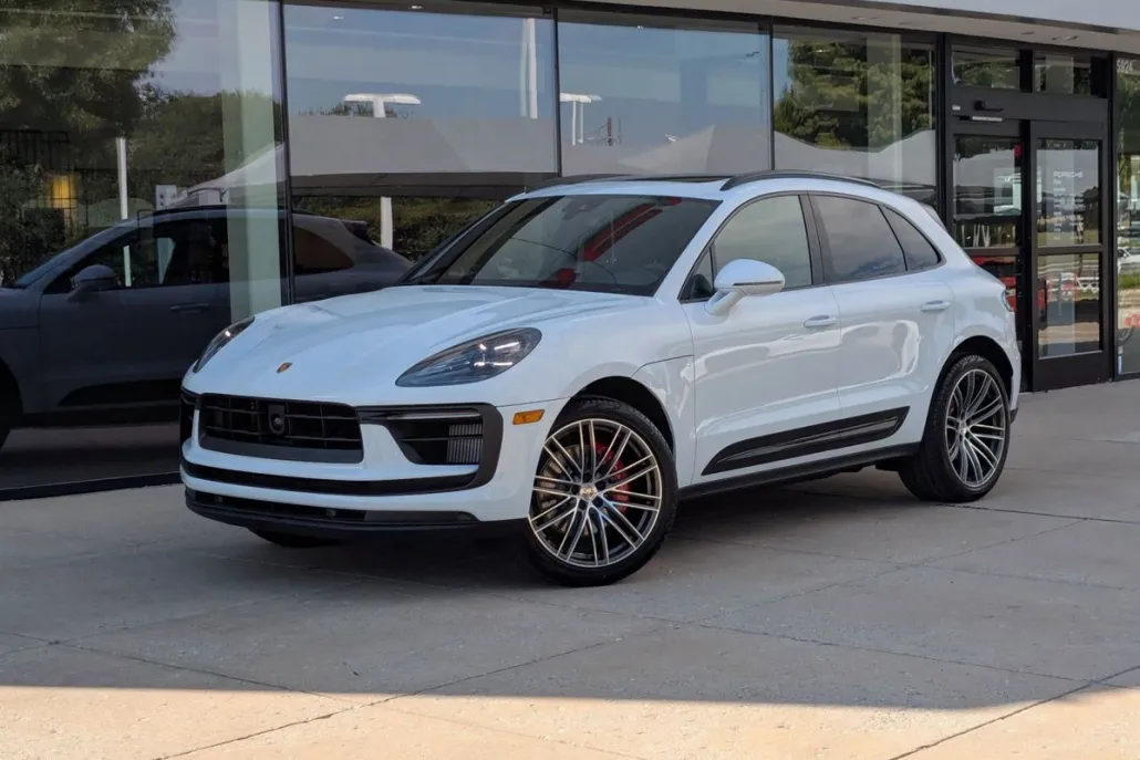 2026 Porsche Macan S photo 1