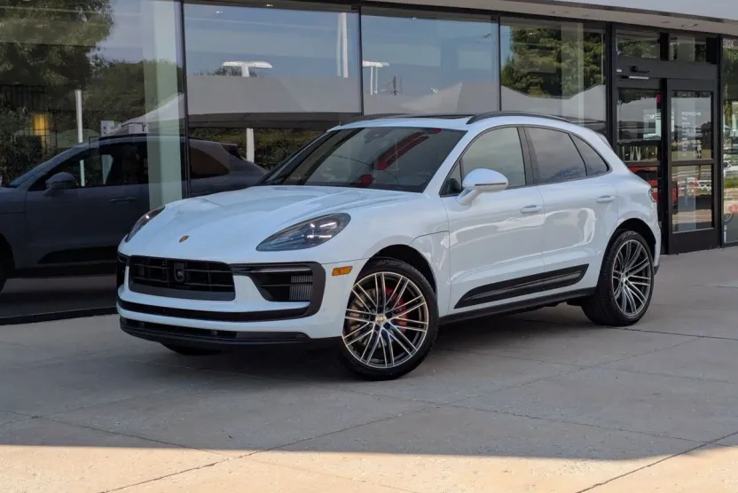 2026 Porsche Macan S photo 1