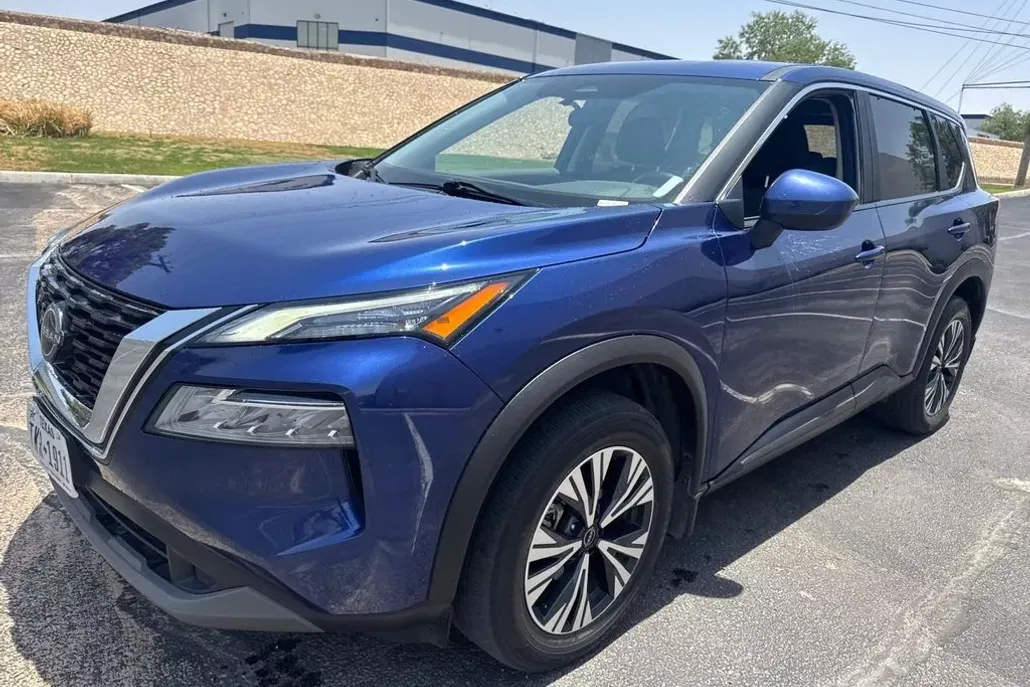 2023 Nissan Rogue SV photo 1