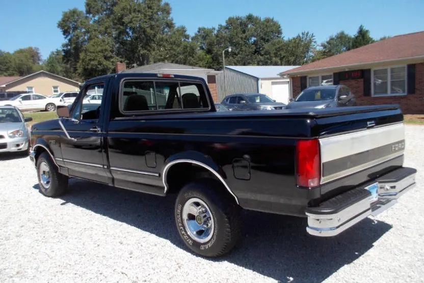 1996 Ford F-150 XLT photo 1
