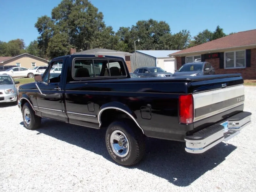 1996 Ford F-150 XLT photo 1