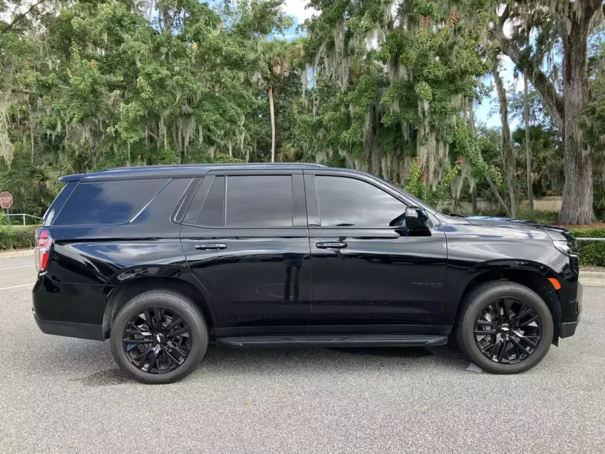2021 Chevrolet Tahoe RST photo 1