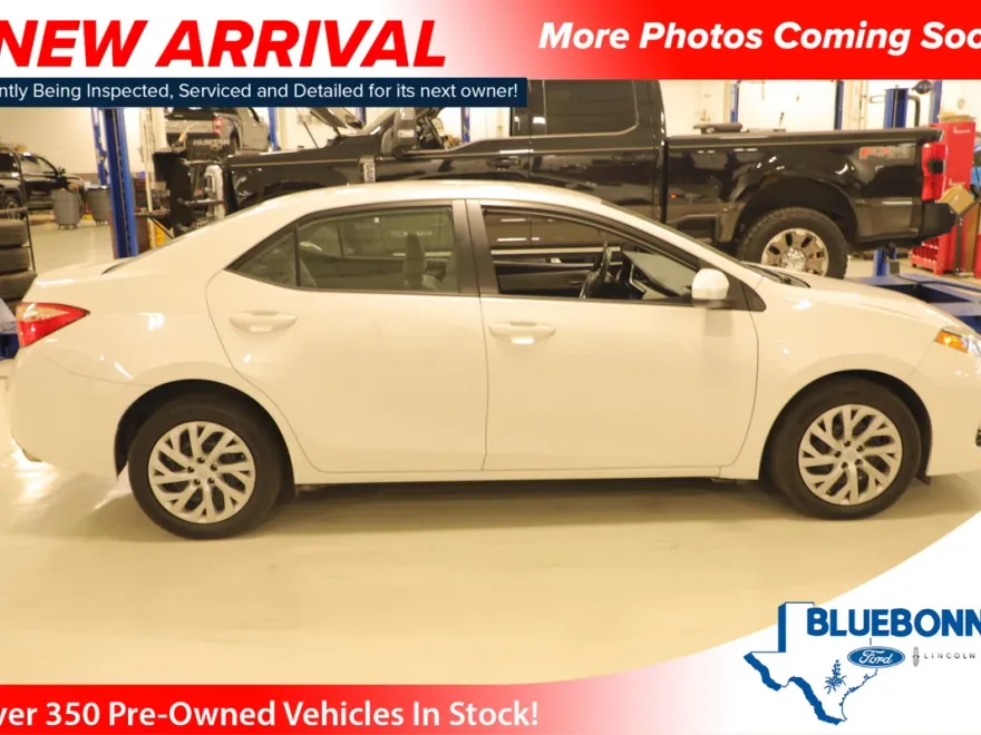 2017 Toyota Corolla Base photo 1