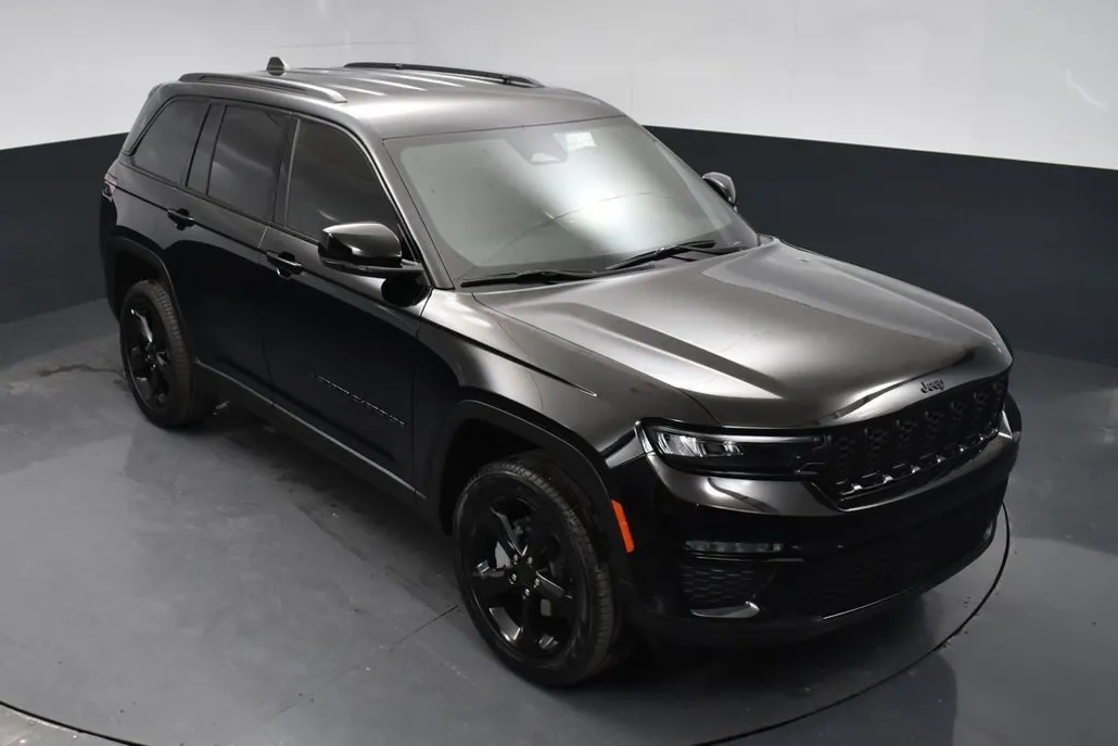 2025 Jeep Grand Cherokee Limited photo 1