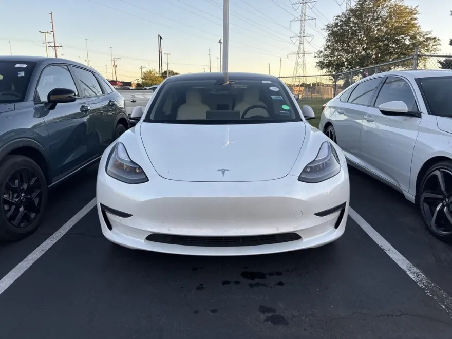 2021 Tesla Model 3 Standard Range Plus photo 1