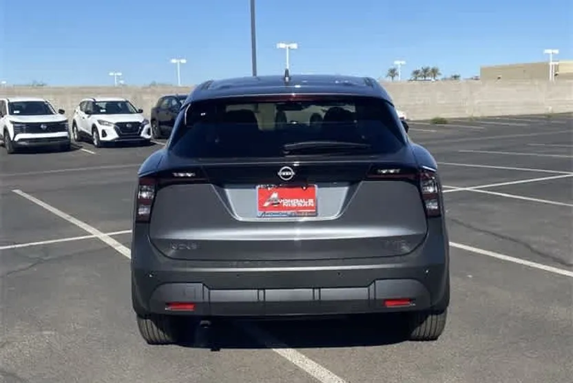 2025 Nissan Kicks SV photo 1