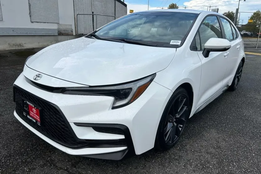 2023 Toyota Corolla XSE photo 1