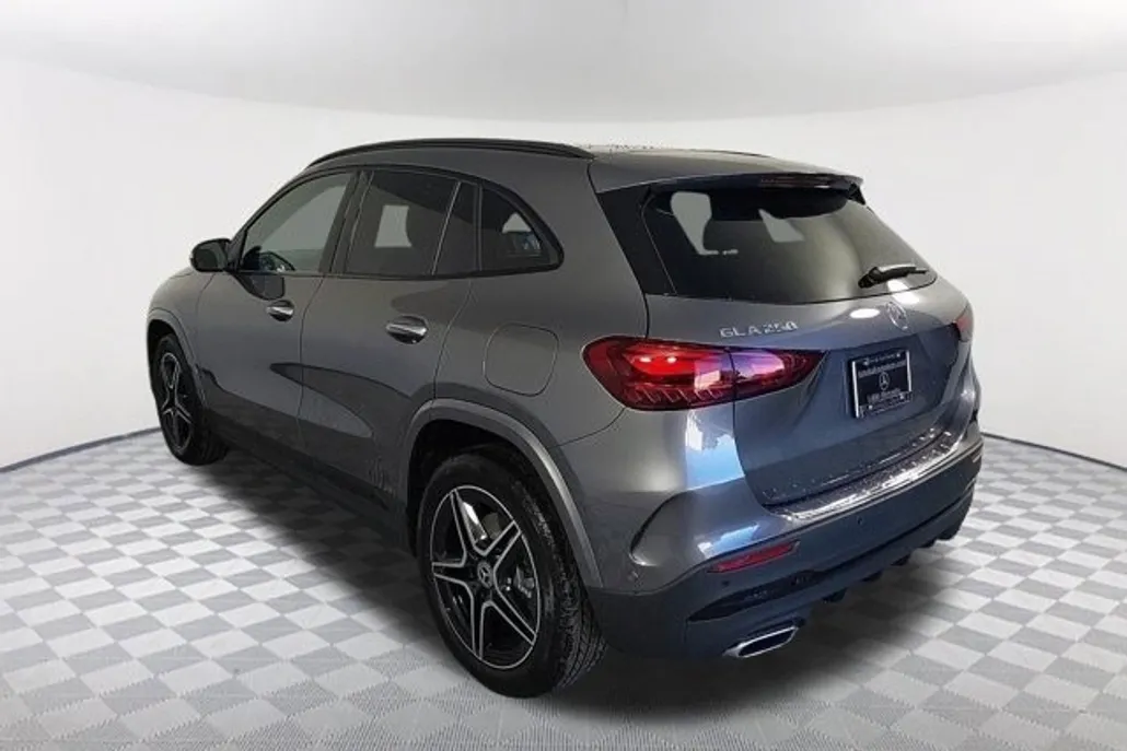 2025 Mercedes Benz GLA 250 photo 1