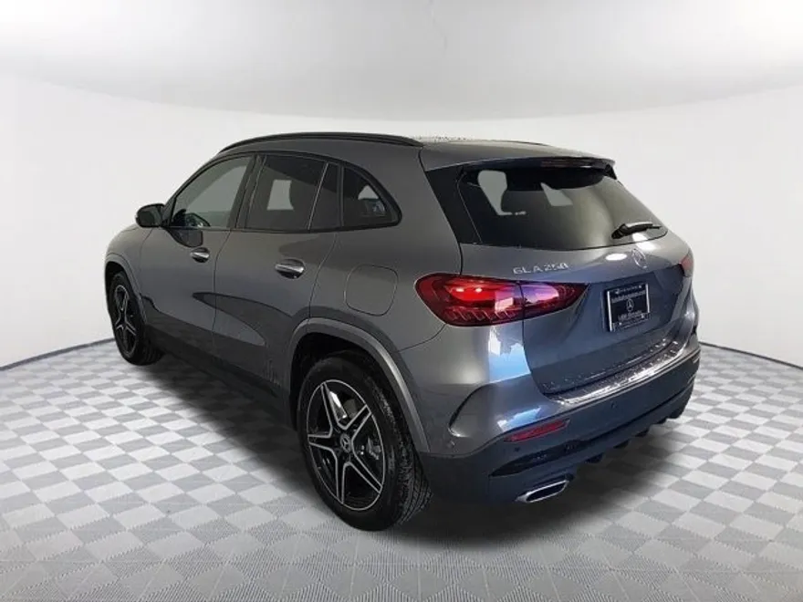 2025 Mercedes Benz GLA 250 photo 1