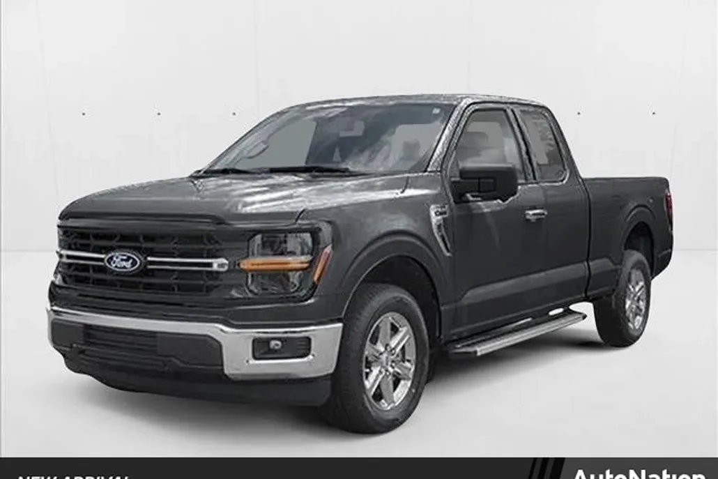 2025 Ford F-150 XLT photo 1