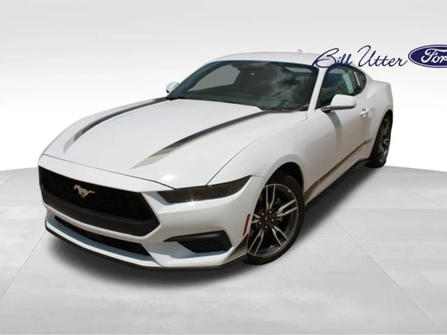 2025 Ford Mustang photo 1