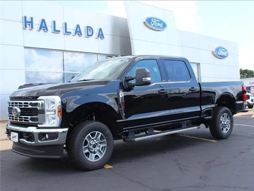 2025 Ford F-350 XLT photo 1