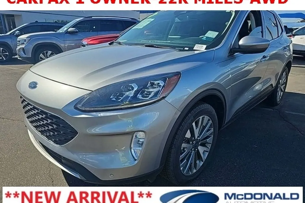 2022 Ford Escape Titanium photo 1