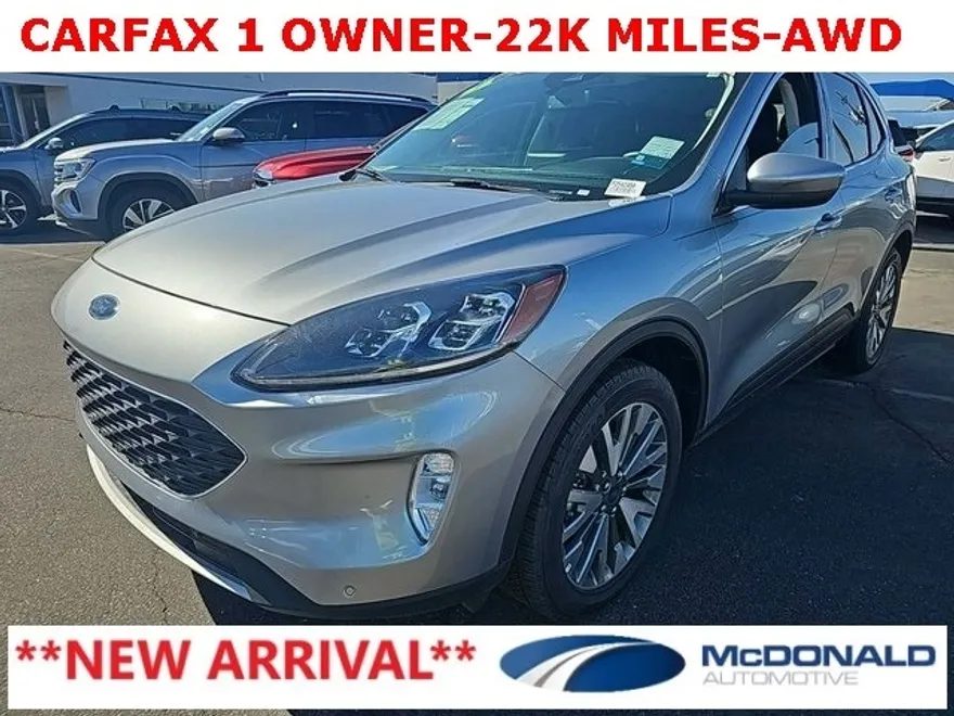 2022 Ford Escape Titanium photo 1