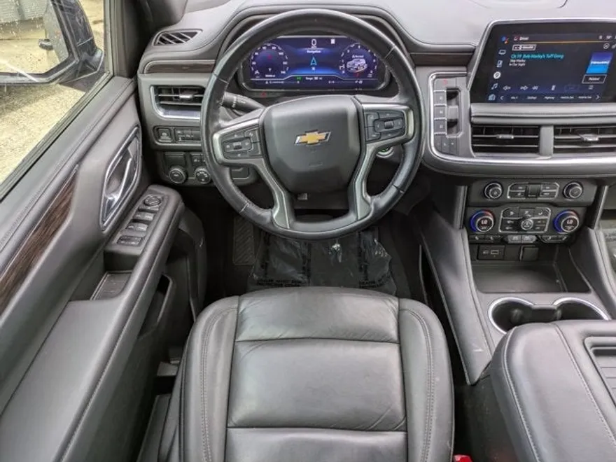 2022 Chevrolet Tahoe LT photo 1